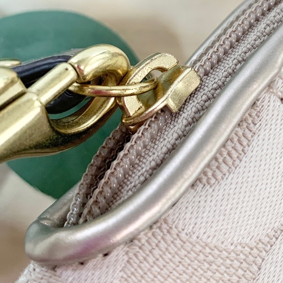 Coach Signature CC Wristlet / Card Wallet - Picture 4 of 6